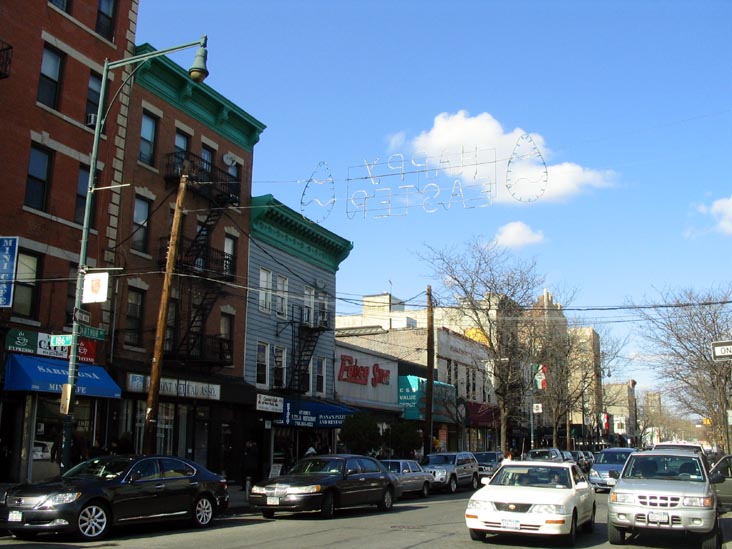 Looking North Up Arthur Avenue From 186th Street, Belmont, The Bronx