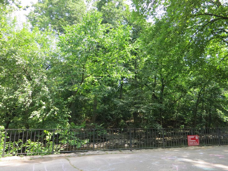 River Park, Boston Road and East 180th Street, The Bronx, July 12, 2012