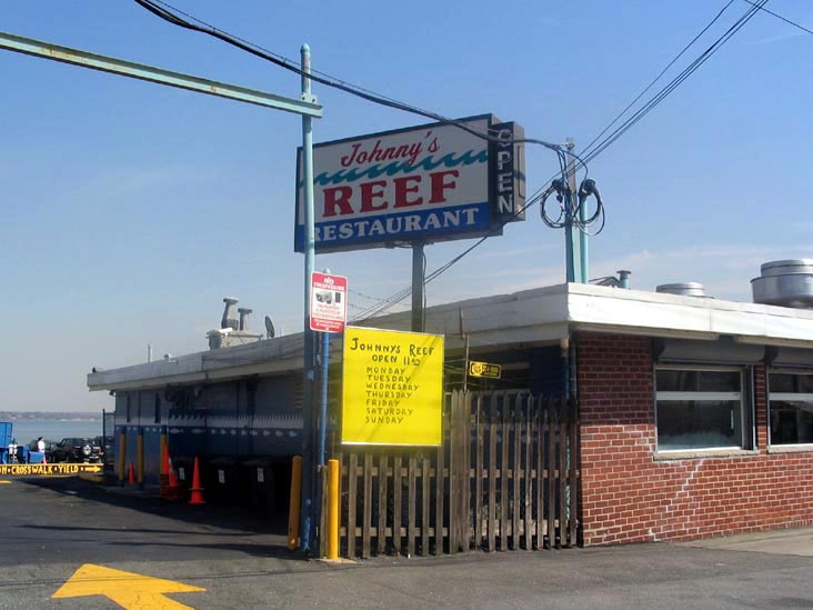 Johnny's Reef, 2 City Island Avenue, City Island, The Bronx