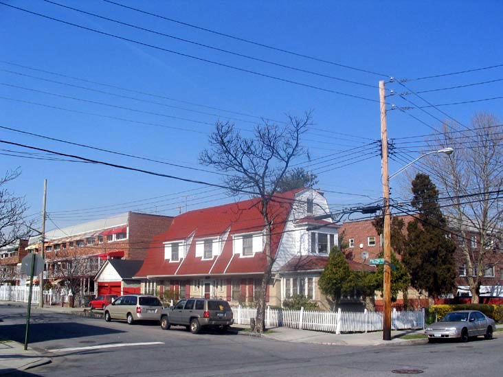 Patterson Avenue and Bolton Avenue, NE Corner, Clason Point, The Bronx