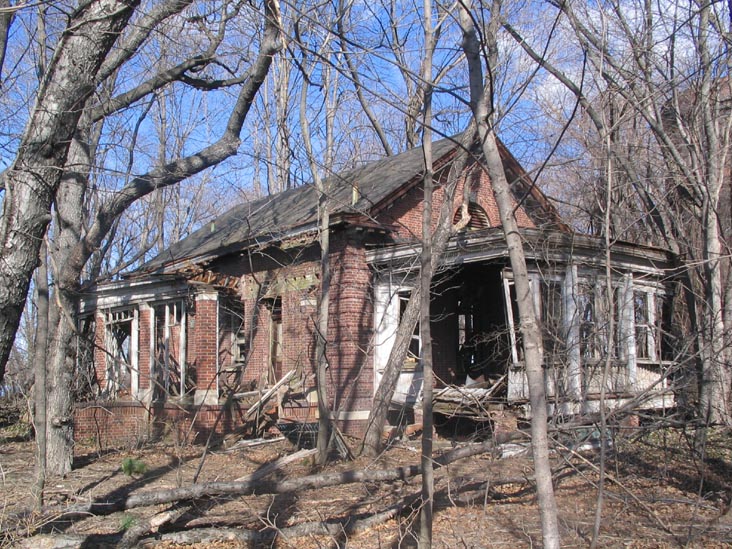 Physician's Home, North Brother Island, East River, The Bronx