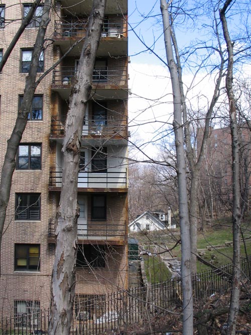 Apartment Next To Henry Hudson Park, Riverdale, The Bronx
