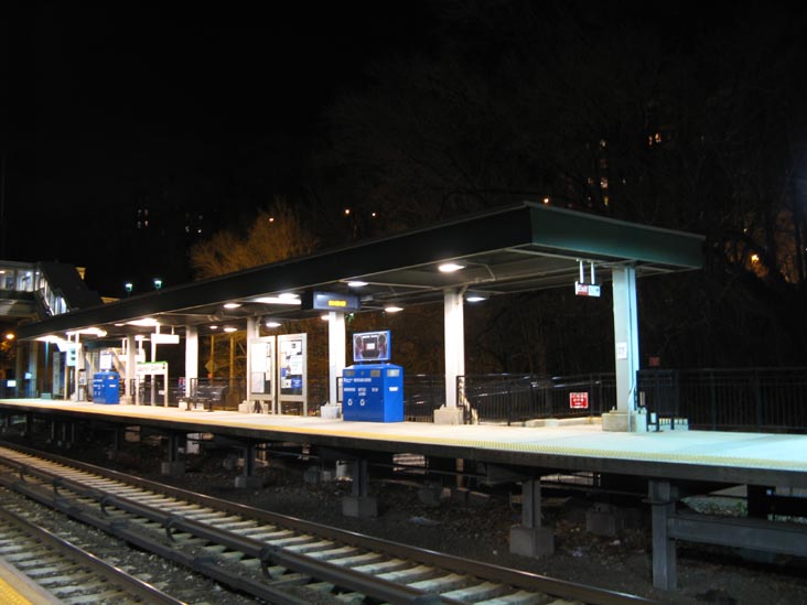 Spuyten Duyvil Station, The Bronx