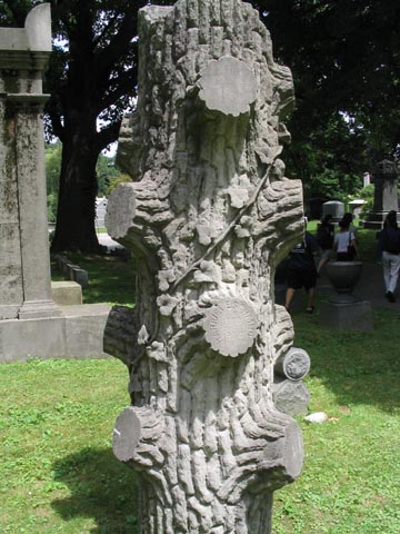 Tree Trunk-Style Gravesite, Woodlawn Cemetery, The Bronx
