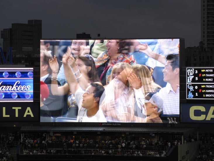 Jumbotron, New York Yankees vs. Seattle Mariners, Yankee Stadium, The Bronx, July 1, 2009