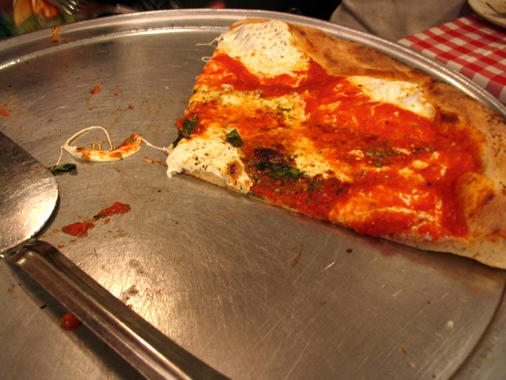 Pizza, Grimaldi's, 19 Old Fulton Street, Brooklyn