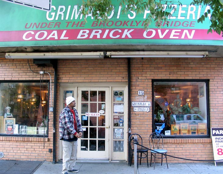 Grimaldi's, 19 Old Fulton Street, Brooklyn