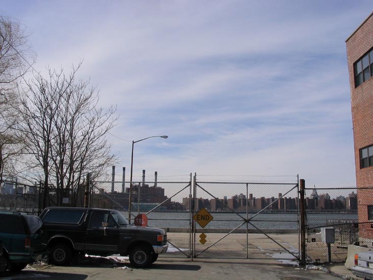 East River, End of Kent Street, Greenpoint, Brooklyn, March 3, 2005