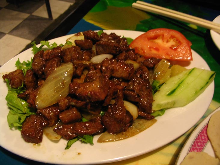 Ti An Bo Luc Lac (Sauteed Marinated Beef Cubes With Salad)