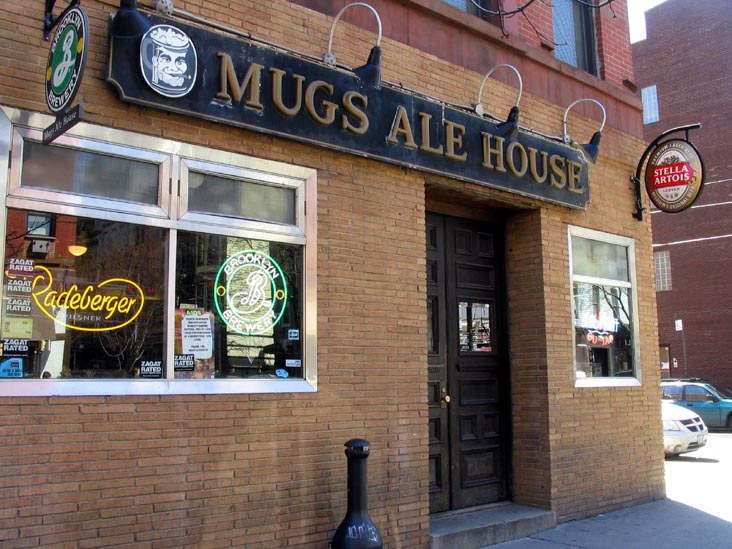Mug's Ale House, 125 Bedford Avenue, Williamsburg, Brooklyn, April 5, 2008