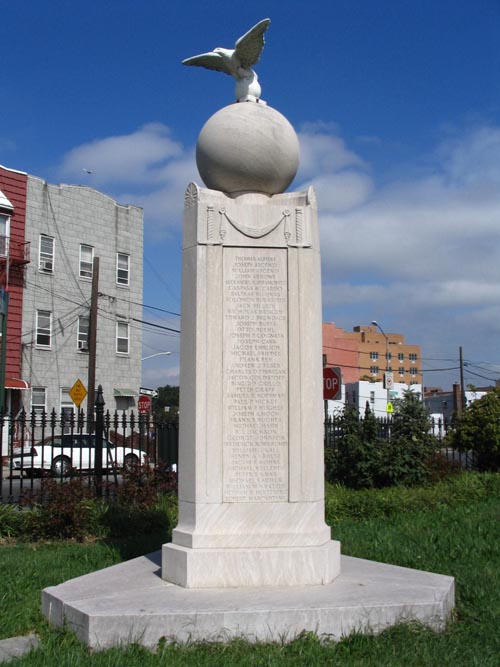 World War Memorial, Memorial Gore, Williamsburg, Brooklyn