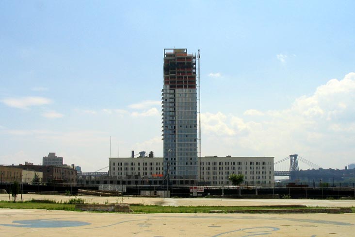 Development South Of East River State Park, Williamsburg, Brooklyn, June 16, 2007
