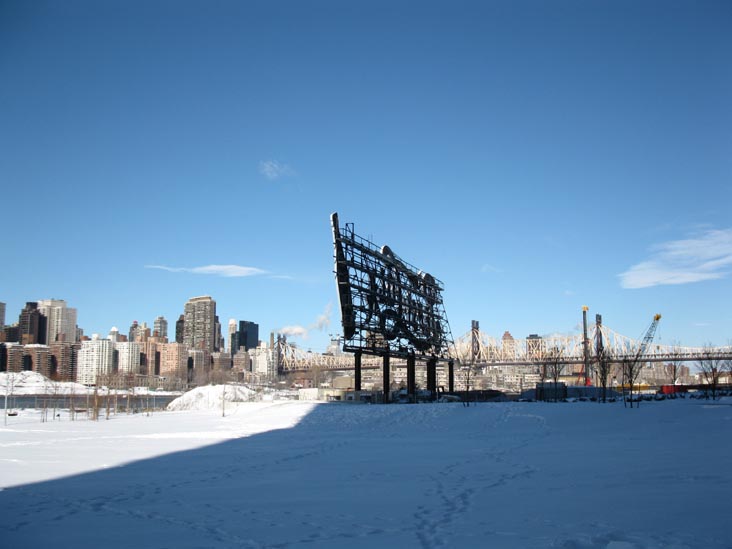 North Recreation and Interpretive Area, Gantry Plaza State Park, Hunters Point, Long Island City, Queens, December 27, 2010, 12:21 p.m.