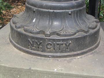 Lightpost, Sutton Place Park, Midtown Manhattan