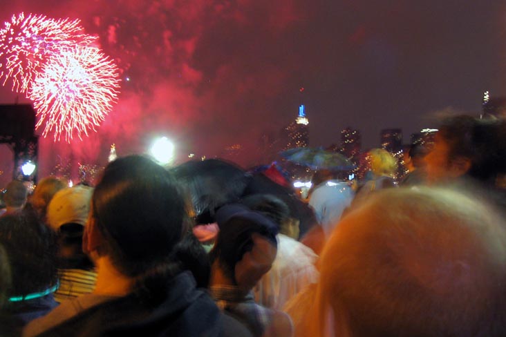 Macy's 4th of July Fireworks, Hunters Point, Long Island City, Queens, July 4, 2007