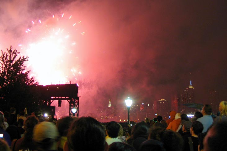 Macy's 4th of July Fireworks, Hunters Point, Long Island City, Queens, July 4, 2007