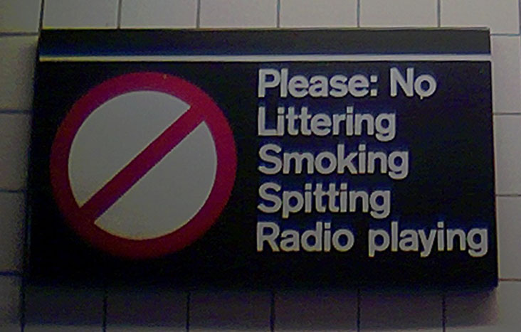 Please: No Littering Smoking Spitting