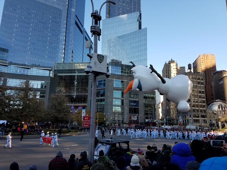 Olaf, Macy's Thanksgiving Day Parade, Columbus Circle, Midtown Manhattan, November 23, 2017