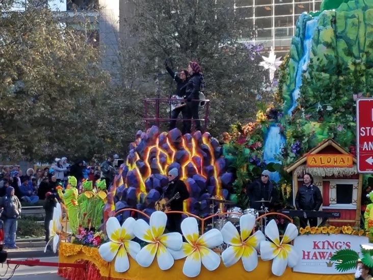 Goo Goo Dolls, Macy's Thanksgiving Day Parade, Columbus Circle, Midtown Manhattan, November 23, 2017