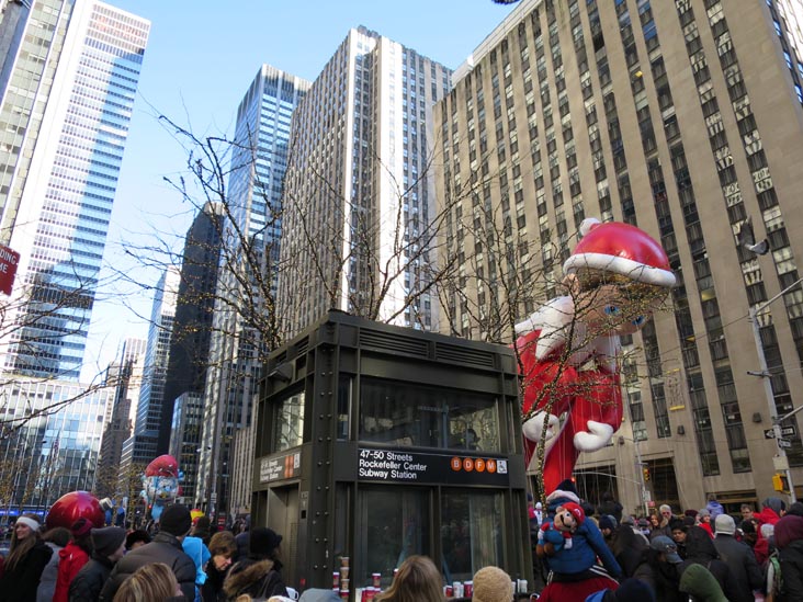 The Elf on the Shelf, Macy's Thanksgiving Day Parade, 49th Street and Sixth Avenue, Midtown Manhattan, November 28, 2013