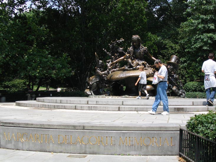 Alice in Wonderland Monument, Central Park, Manhattan, July 8, 2004
