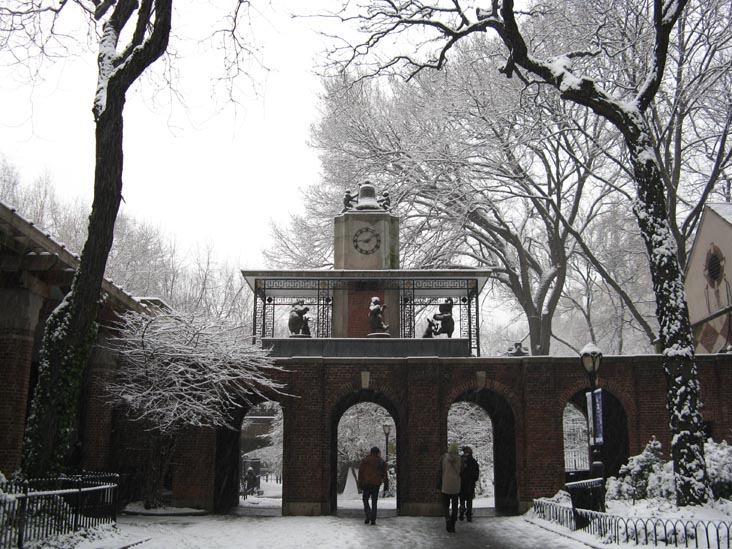 Delacorte Clock, Central Park, Manhattan, December 19, 2008