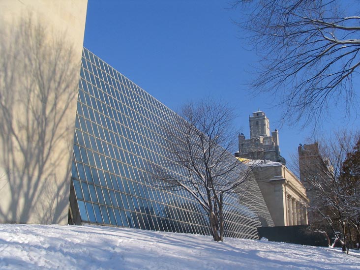 Metropolitan Museum of Art, 1000 Fifth Avenue at 82nd Street, Manhattan, December 9, 2005