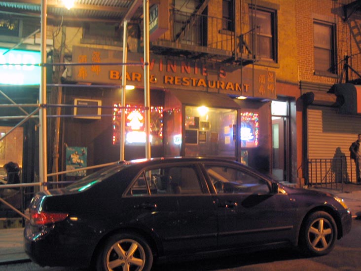 Winnie's Bar and Restaurant, 104 Bayard Street, Chinatown, Lower Manhattan