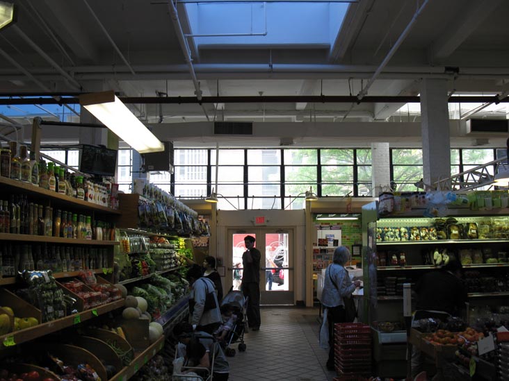 Essex Street Retail Market, Lower East Side, Manhattan, May 28, 2010
