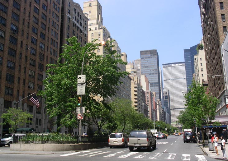 Park Avenue Looking North from 34th Street, Midtown Manhattan