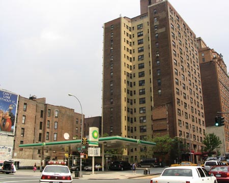 Tenth Avenue and 34th Street, NE Corner, Midtown Manhattan