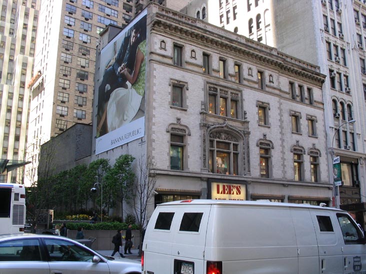 Lee's Art Shop, 220 West 57th Street, Midtown Manhattan