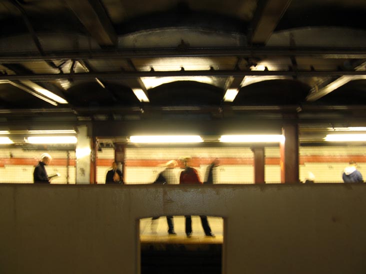 BDFV Platform, 5 Avenue-Bryant Park Subway Station, Midtown Manhattan, January 17, 2010