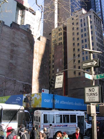 Vacant Lot at Fifth Avenue and 42nd Street, NE Corner, Midtown Manhattan