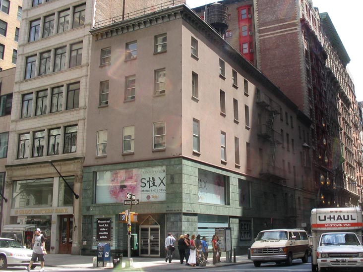 27th Street and Fifth Avenue, NE Corner, Midtown Manhattan