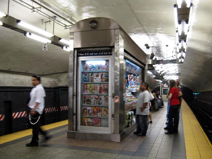 Newsstand, 7 Train Platform, Grand Central-42nd Street Subway Station, Midtown Manhattan, May 31, 2008