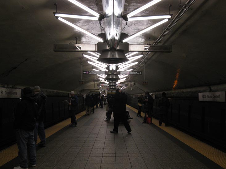 7 Train Platform, Grand Central-42nd Street Subway Station, Midtown Manhattan, January 30, 2011