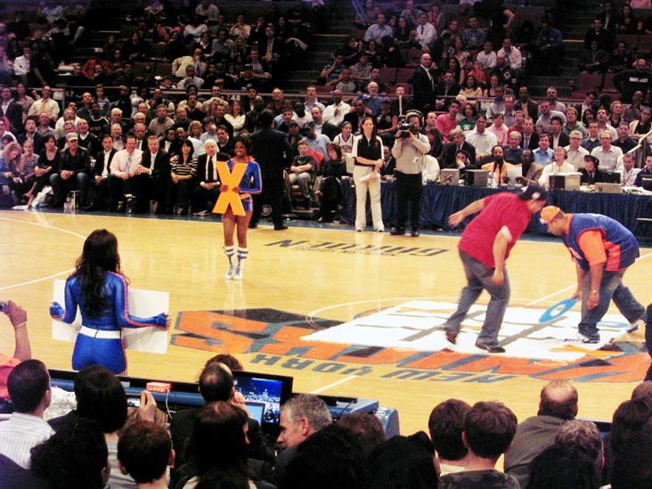 Tic Tac Toe Contest, New York Knicks vs. Charlotte Bobcats, Madison Square Garden, Midtown Manhattan, April 9, 2008