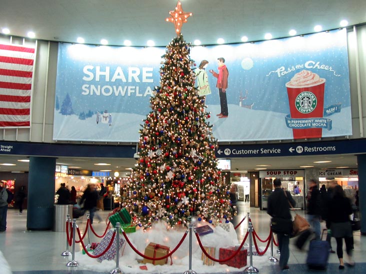 Christmas Tree, Penn Station, Midtown Manhattan, December 15, 2007