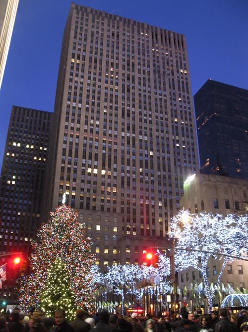 Rockefeller Center Christmas Tree, Rockefeller Center, Midtown Manhattan, December 10, 2011
