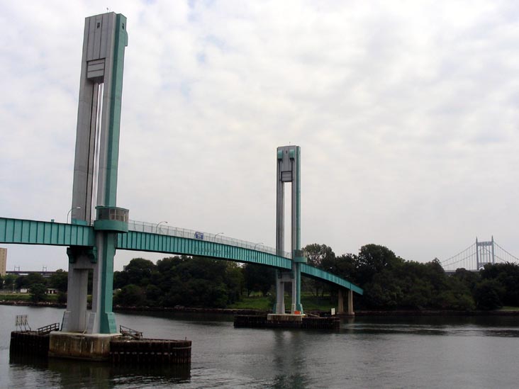 Ward's Island Foot Bridge
