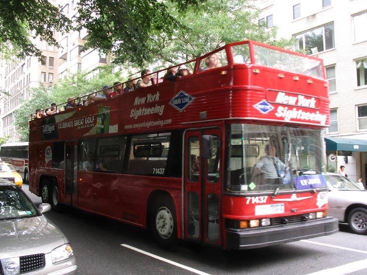 Sightseeing Bus On Fifth Avenue Near 85th Street, Upper East Side, Manhattan