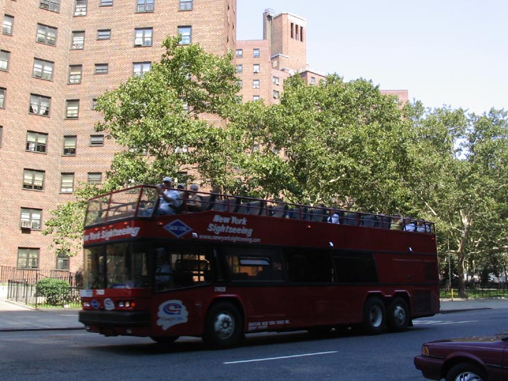 Sightseeing Bus, Fifth Avenue Near 112th Street, Upper Manhattan