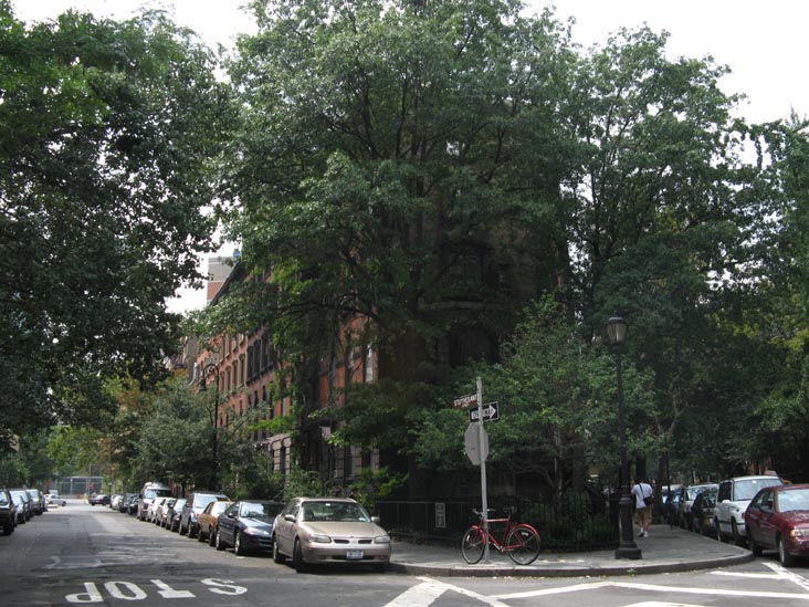 Abe Lebewohl Triangle, Stuyvesant Street and East 10th Street, East Village, Manhattan, August 5, 2009