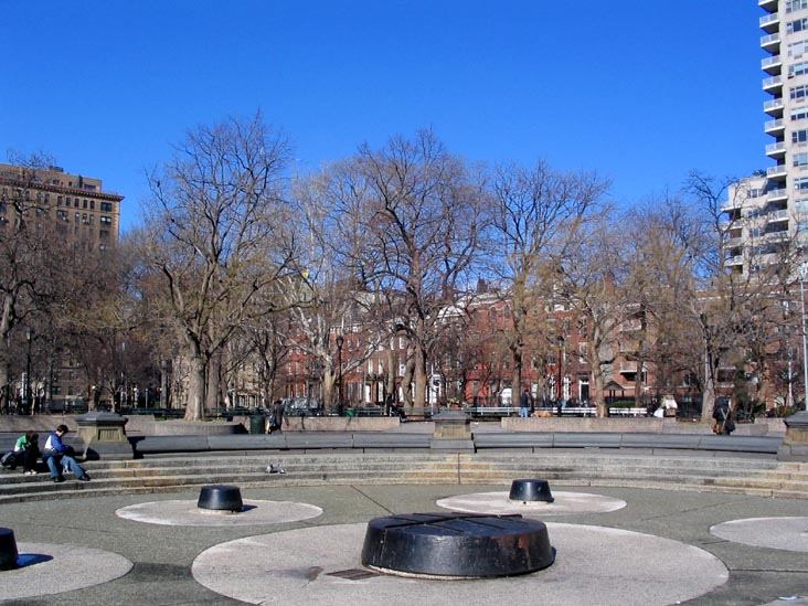 Fountain, Washington Square Park, Greenwich Village, Manhattan