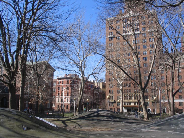 Mounds, Washington Square Park, Greenwich Village, Manhattan, January 31, 2007