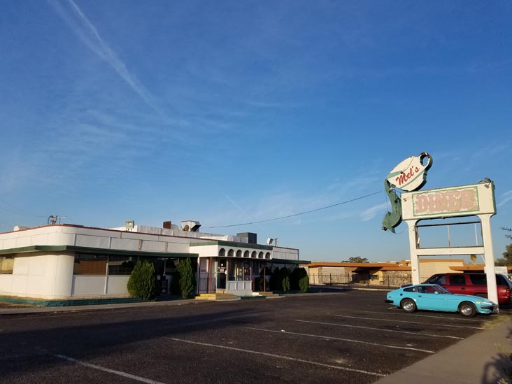 Mel's Diner, 1747 Grand Avenue, Phoenix, Arizona, December 4, 2017