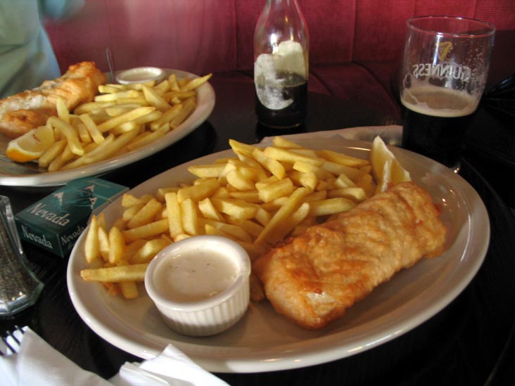 Fried Wahoo and Chips, Kildare's Irish Pub, Bayside Mall, Weststraat 5, Oranjestad, Aruba