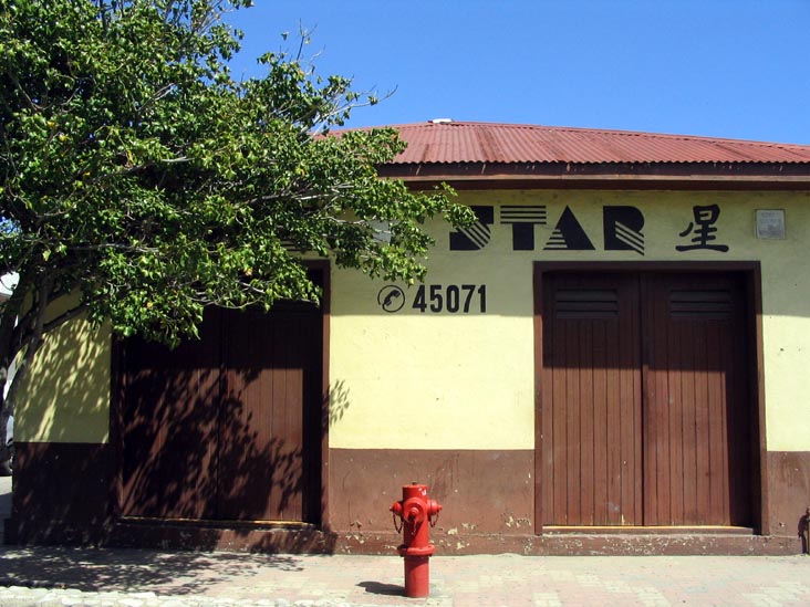White Star, Veenzeppenfeldstraat 53, San Nicholas, Aruba