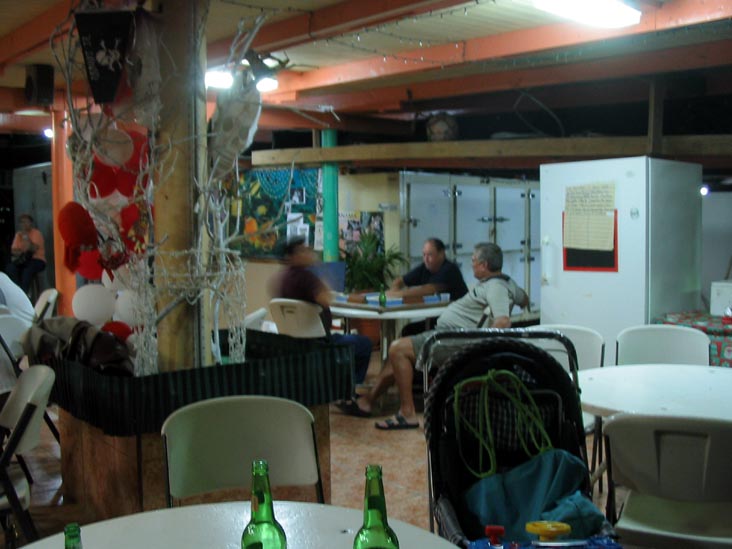 Dominoes, Zeerover (Fisherman's Bar), Savaneta, Aruba